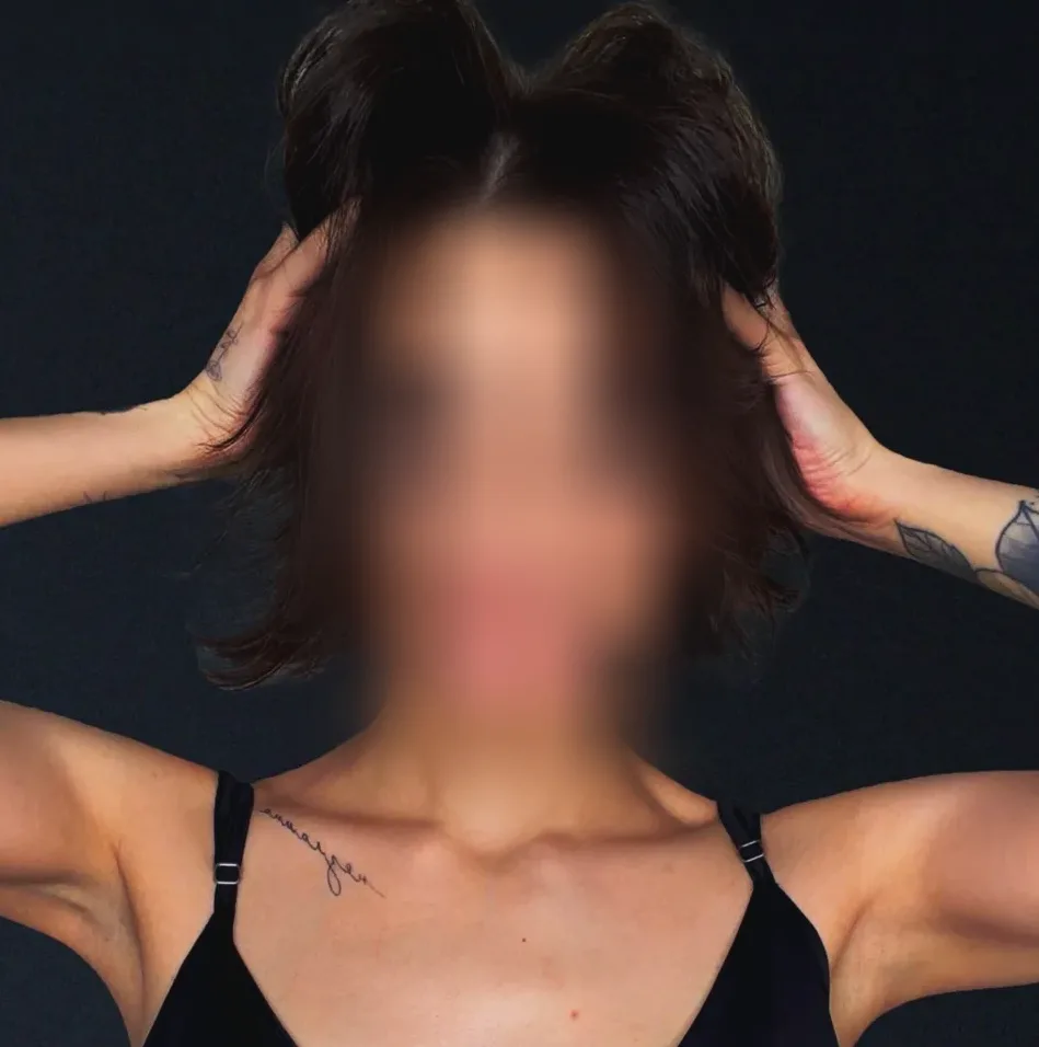 Aava, 28