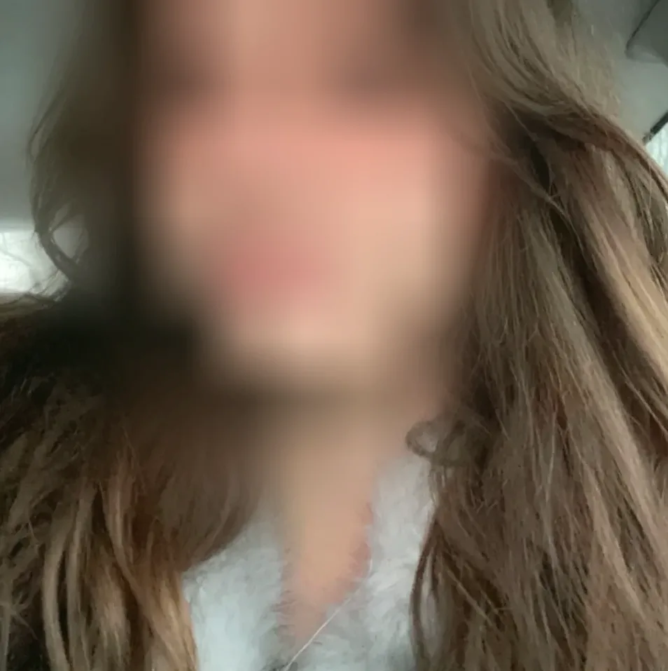 Amanda, 23
