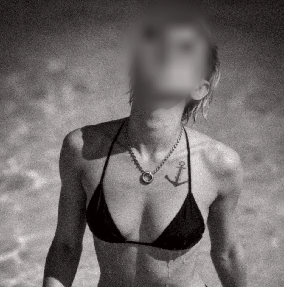 Krista, 32